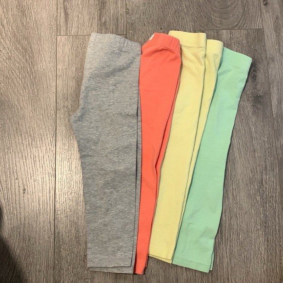 4 Pairs Leggings sz 2 good condition - Picture 3 of 3